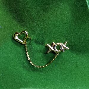 AVON Vintage Love And Kisses Chatelaine Pin, Gold-tone, NOS